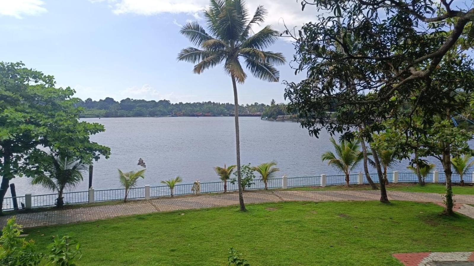 Ripples Backwater Resort, Kollam Εξωτερικό φωτογραφία